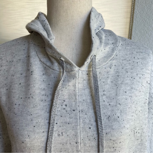 CAbi Short Sleeve Pull-Over Speckled Hoodie Sweater Style 3473 Size Small - Picture 6 of 11